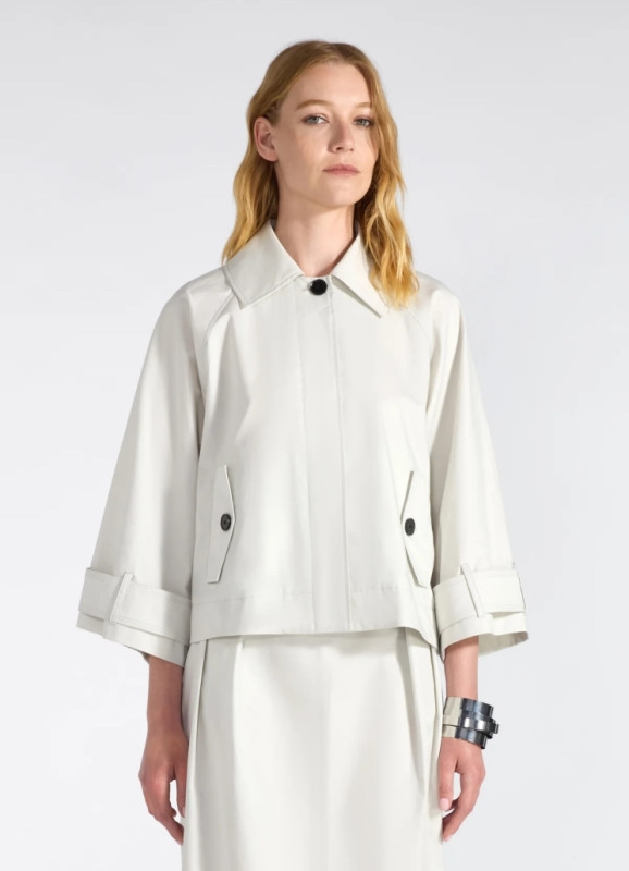 Liviana conti Vest kort